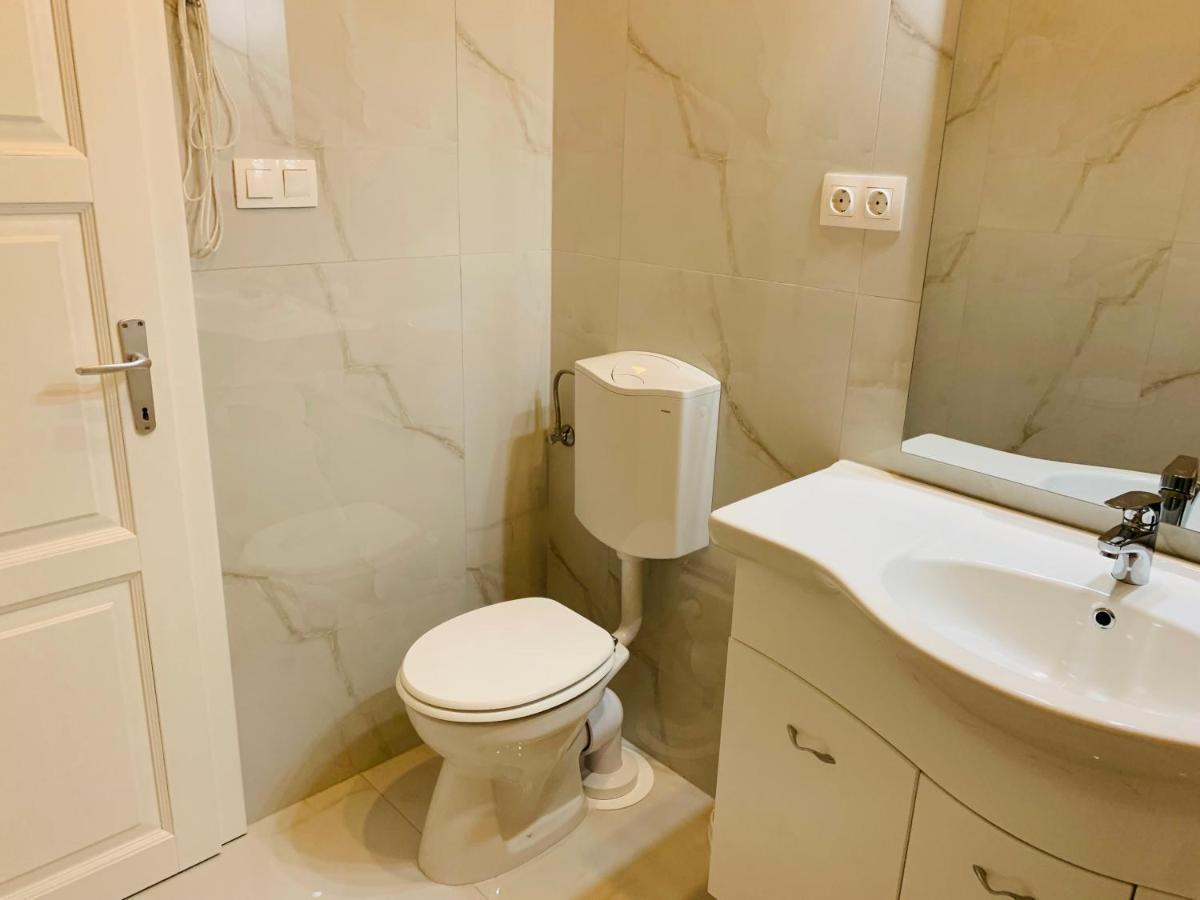 West Residence Budapest Luaran gambar